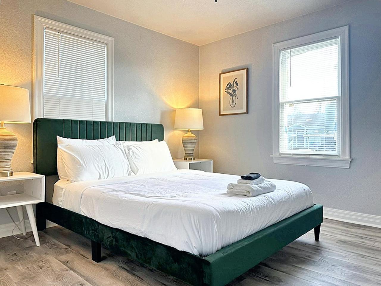 Full-Kitchen 2Br Near Plaza District #31A Villa Oklahoma City Bagian luar foto